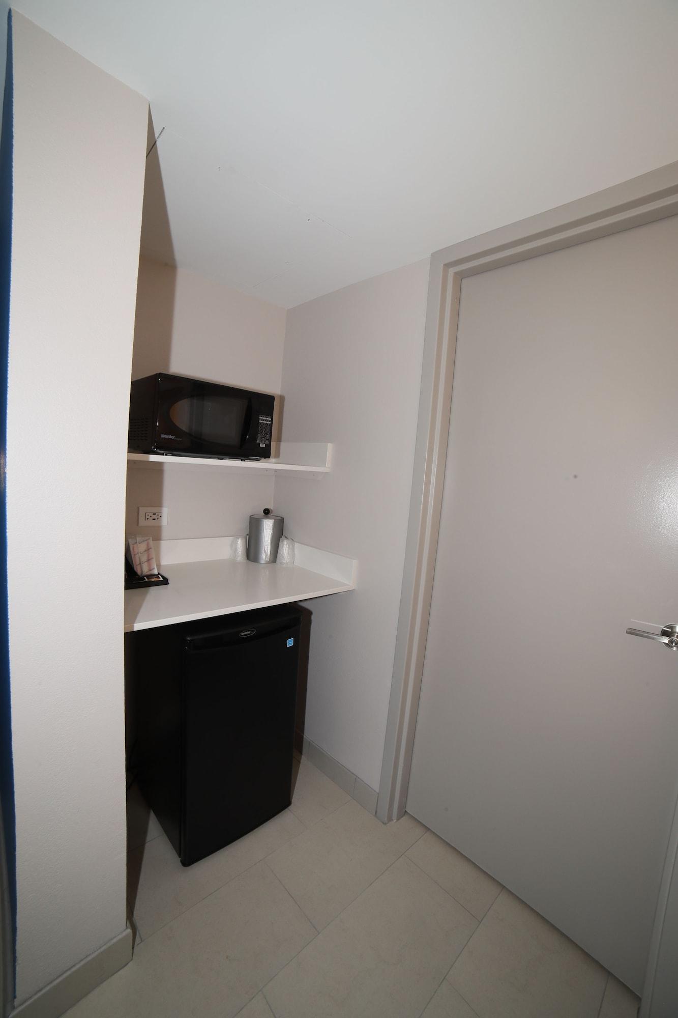 Holiday Inn Express Naperville By Ihg Buitenkant foto