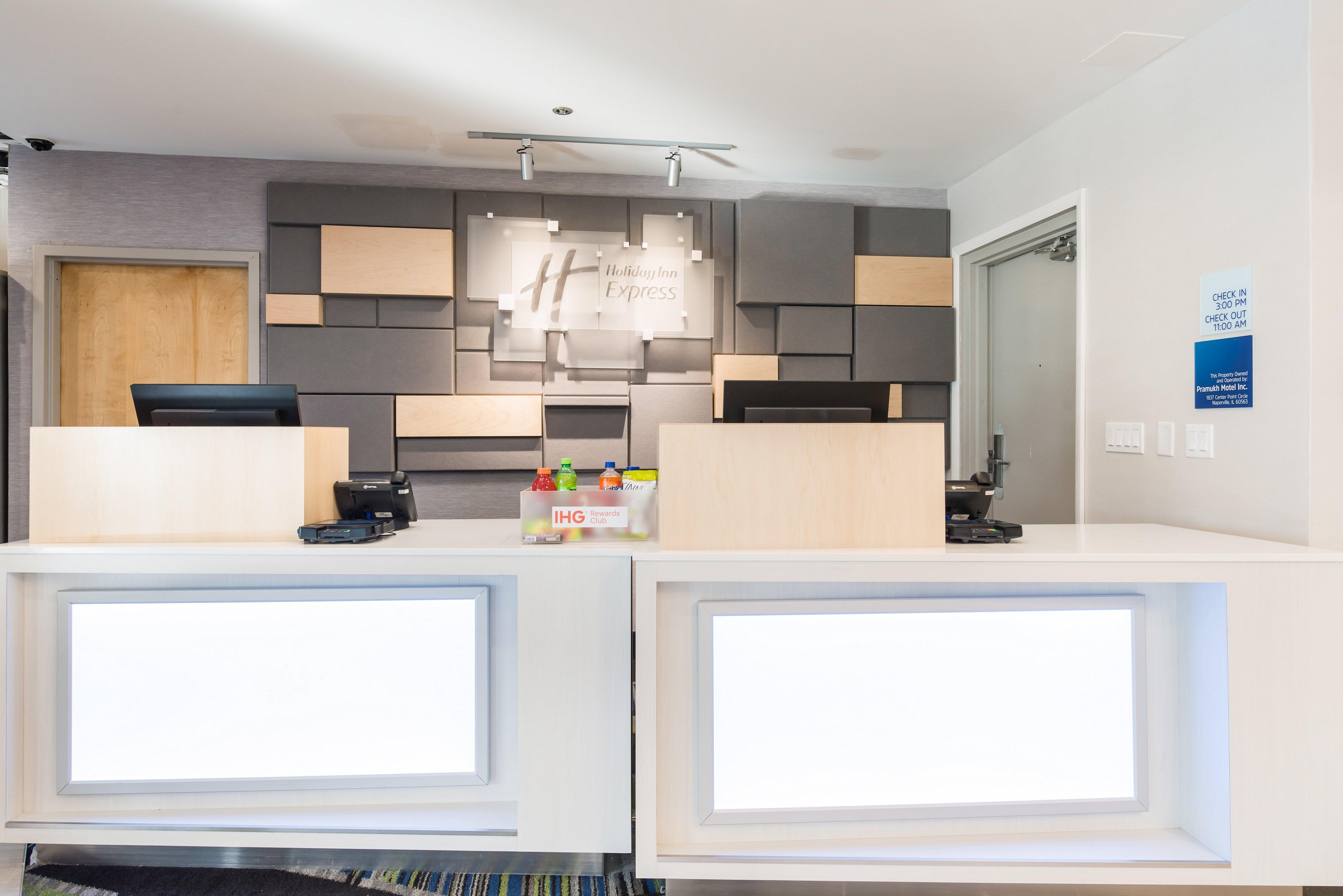 Holiday Inn Express Naperville By Ihg Buitenkant foto