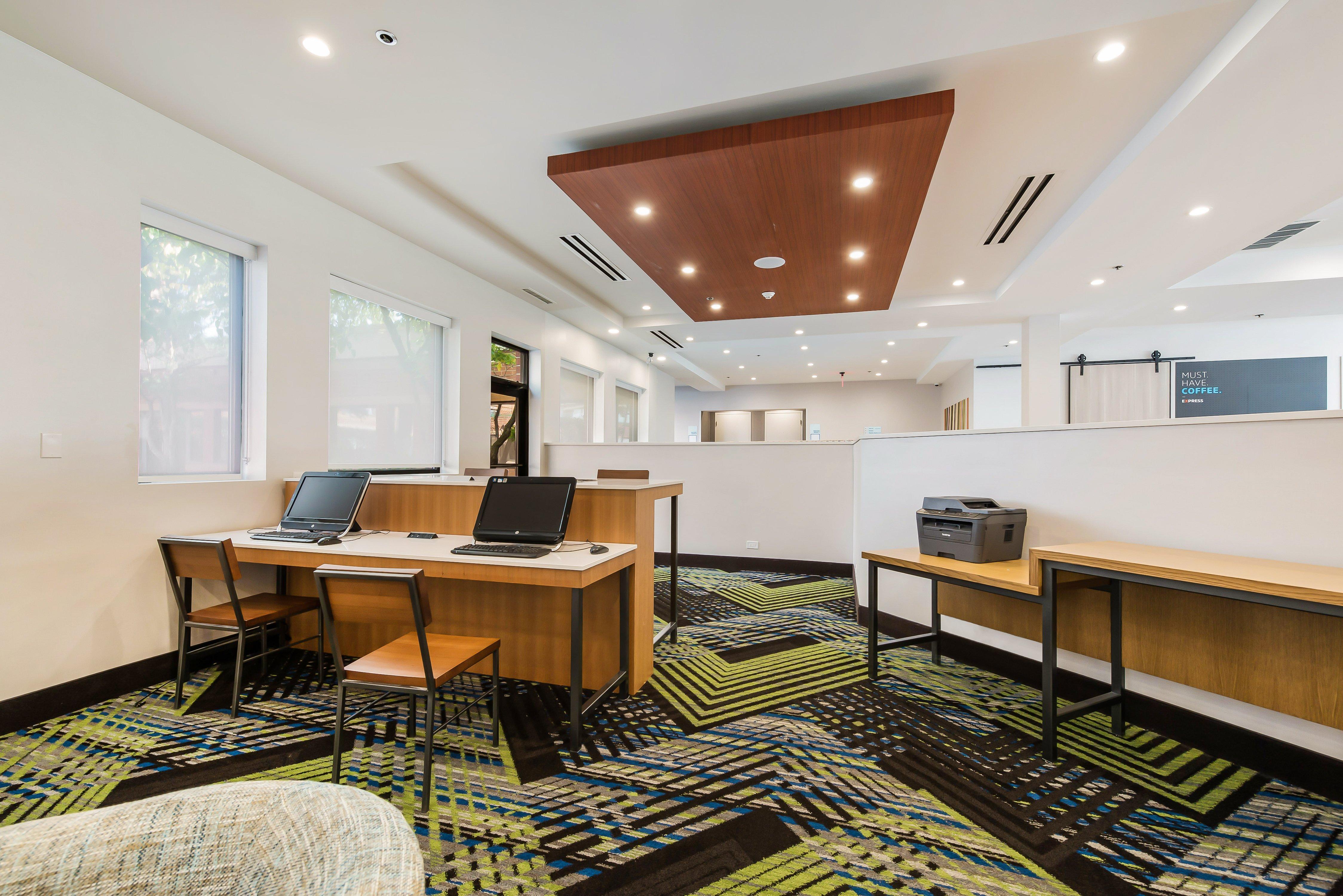 Holiday Inn Express Naperville By Ihg Buitenkant foto