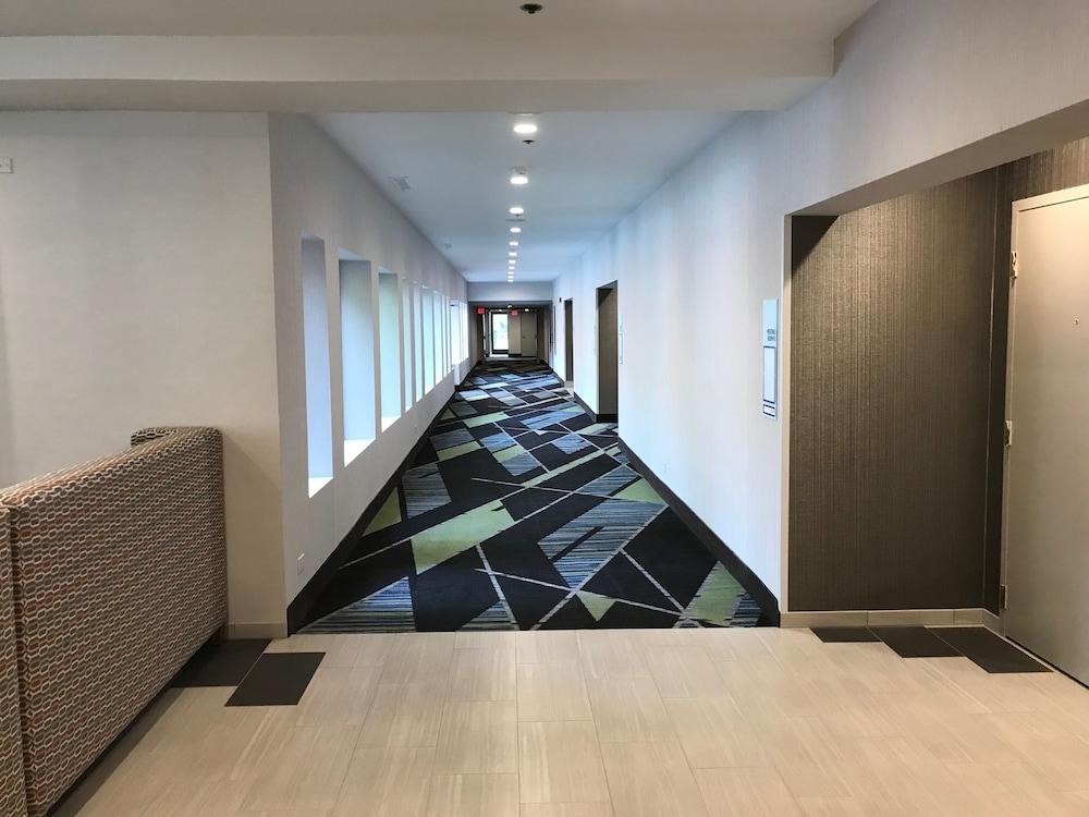 Holiday Inn Express Naperville By Ihg Buitenkant foto