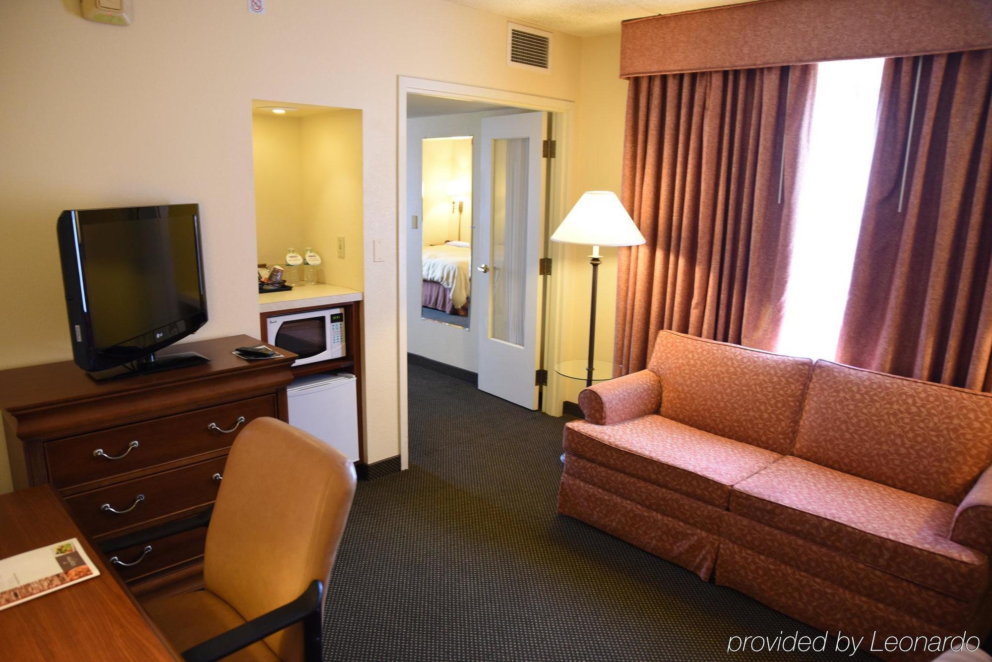 Holiday Inn Express Naperville By Ihg Buitenkant foto